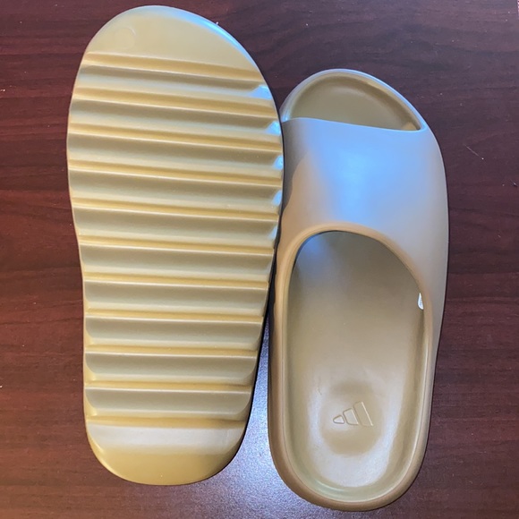 Yeezy Slides main image 6